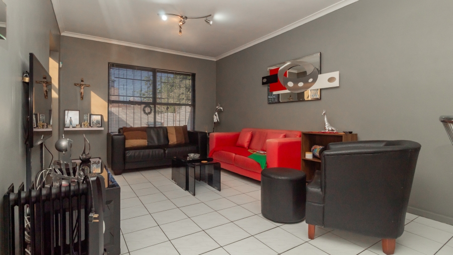 2 Bedroom Property for Sale in Glenwood Western Cape